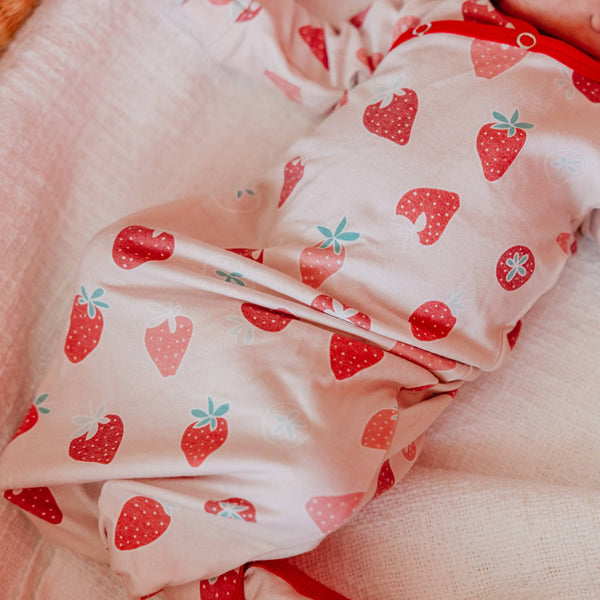 Newborn Knotted Gown - Strawberry