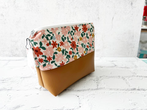 Floral Make up bag, Zipper Pouch, Cosmetic Bag
